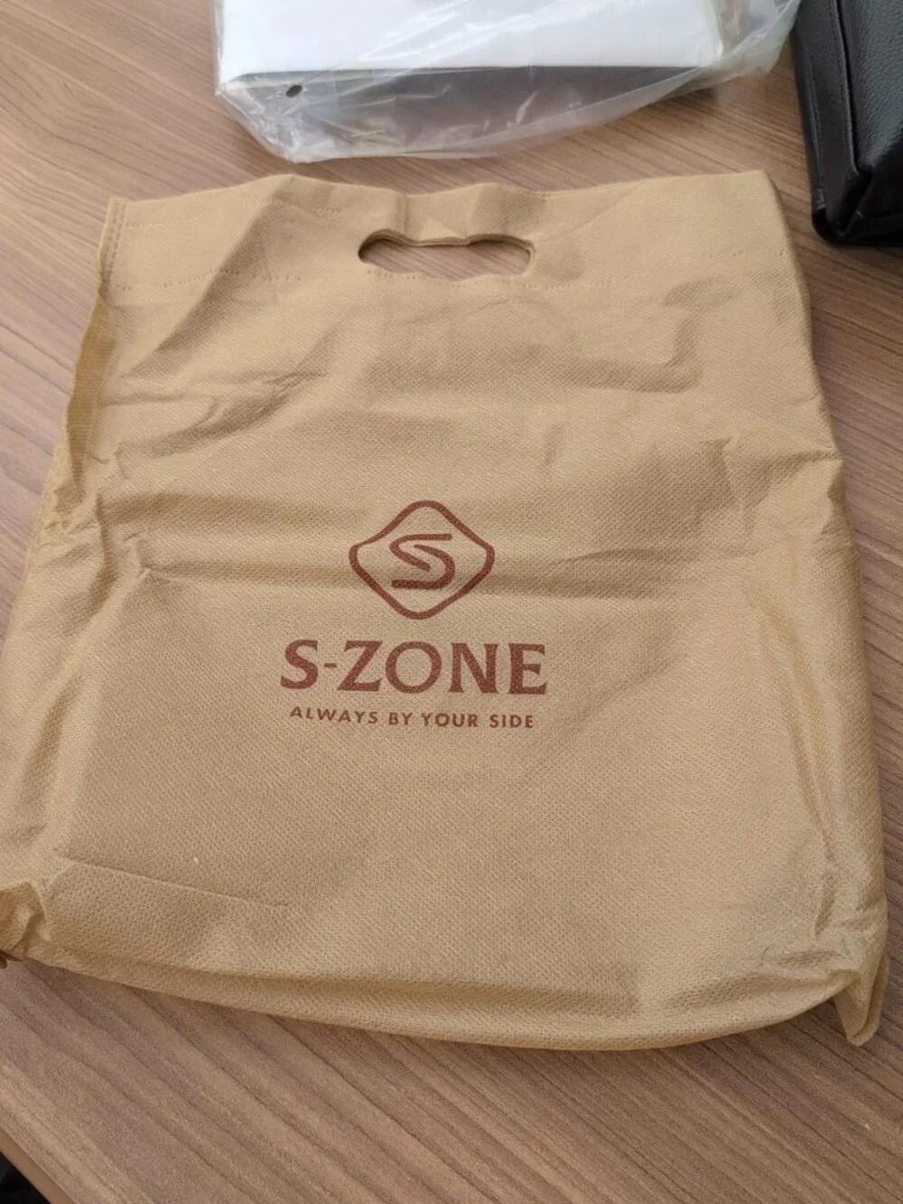 S-Zone Leather Crossbody Bag With Strap Designer Handbag Black‎ NWT